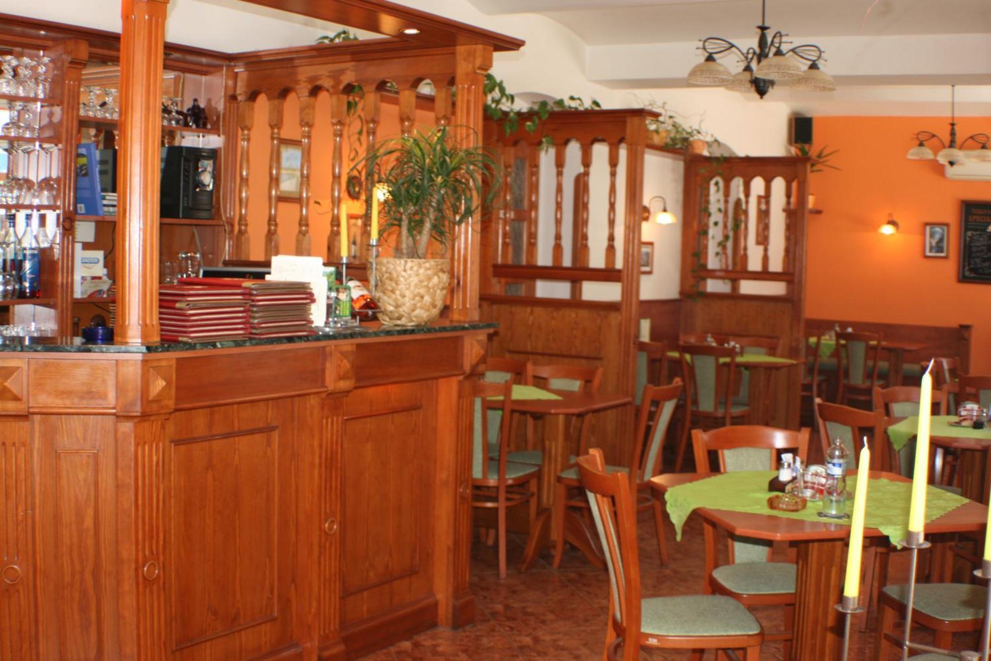 Pension-Restaurace Lugano Hřensko Esterno foto